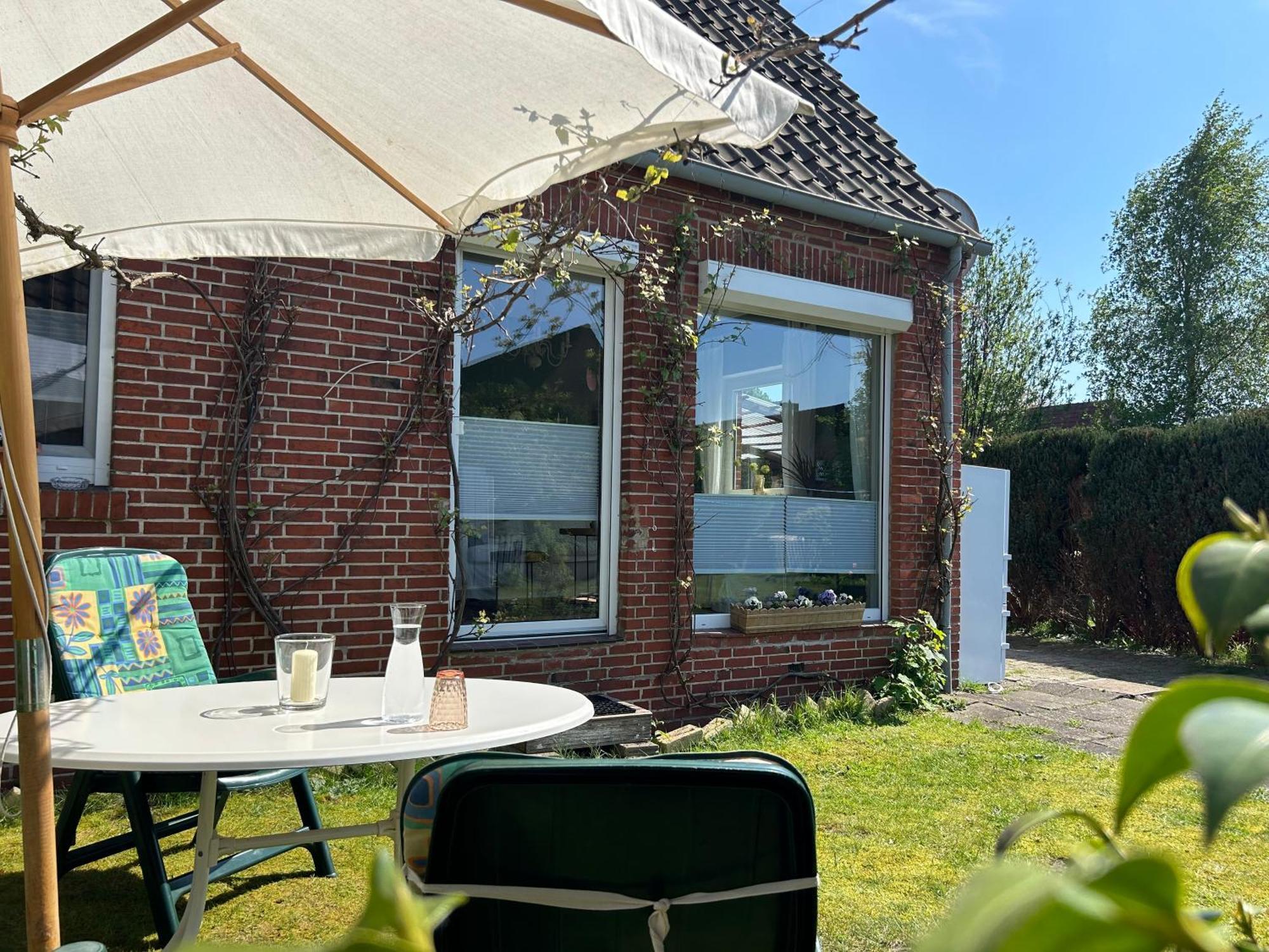 Haus Garten Parkplatz Nordsee Holiday home *